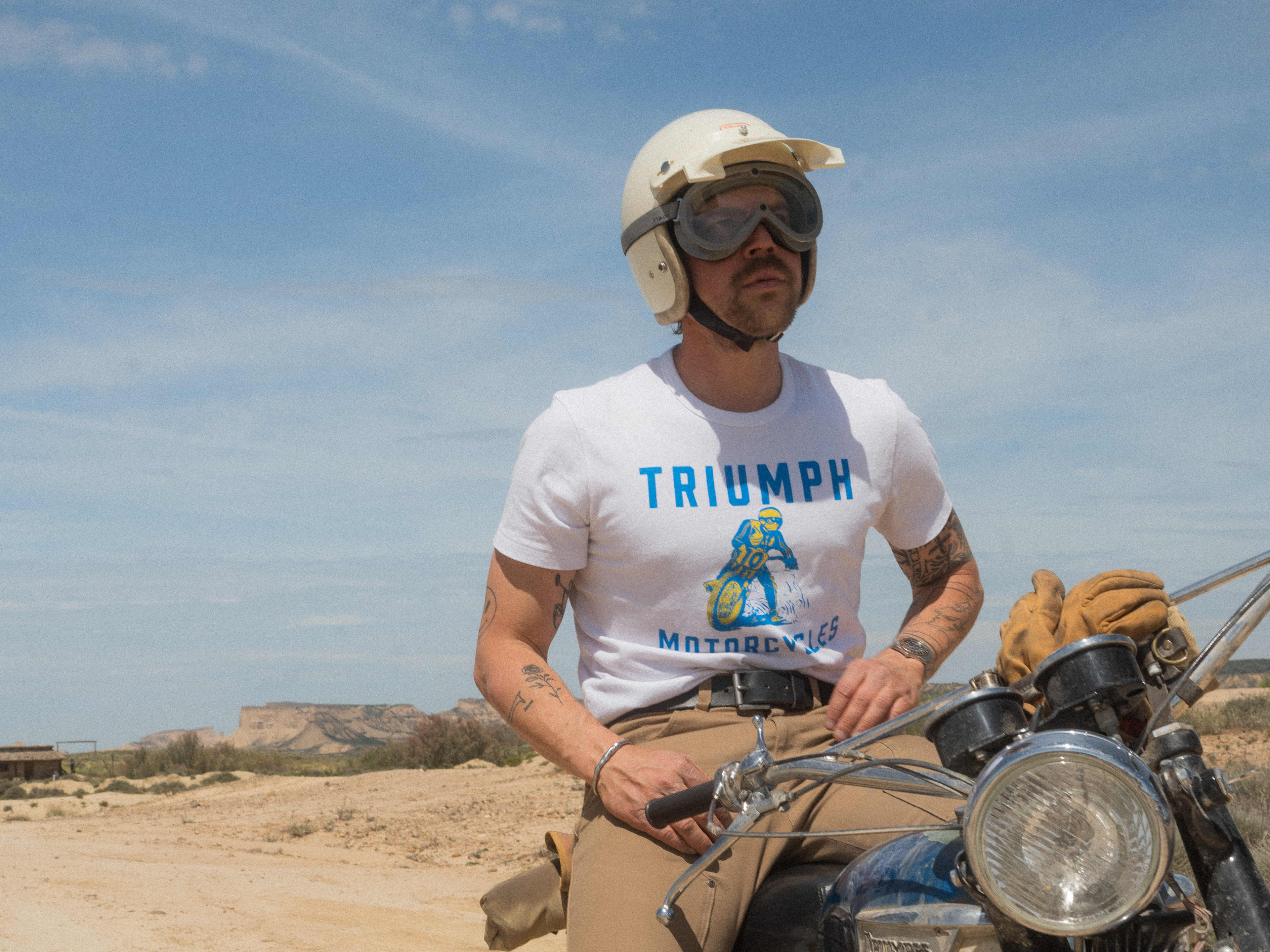 Slider Heavyweight Graphic Tee in White | Triumph Heritage